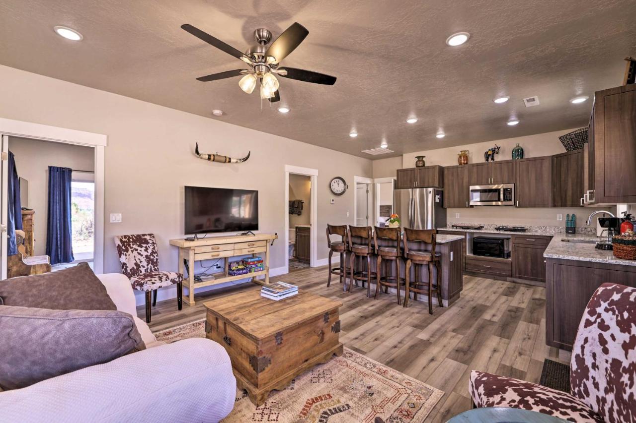Quiet Kanab Home With Panoramic Views And Porch! エクステリア 写真